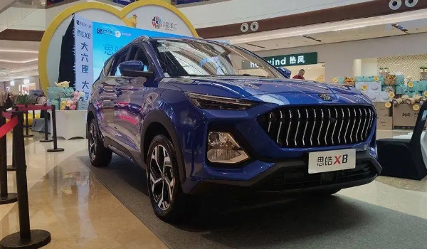 思皓x8百公里油耗多少,綜合百公里油耗8.1L