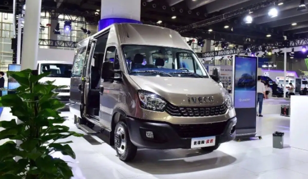 依維柯純電動汽車價格 廠商指導價格23.69萬到23.99萬(車身寬敞性能好)