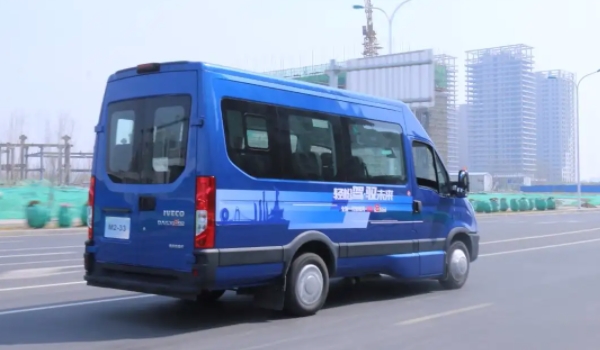 依維柯純電動汽車價格 廠商指導價格23.69萬到23.99萬(車身寬敞性能好)