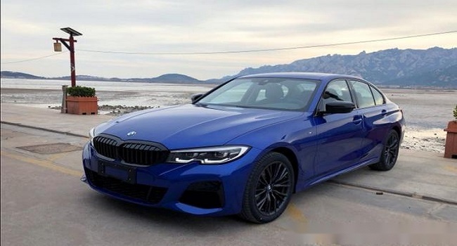 寶馬三系325i曜夜版落地價多少，整體平順性不錯