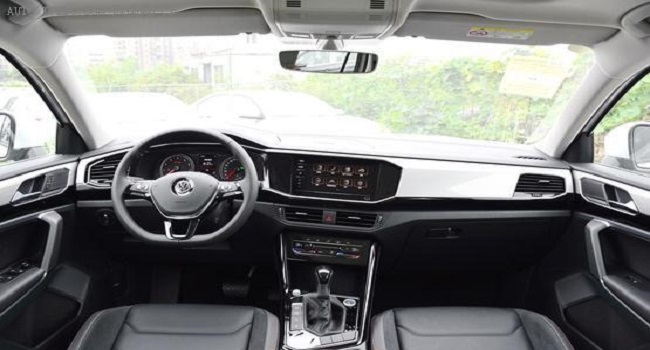 探岳330豪華智聯(lián)版落地價(jià)，綜合油耗6.8L/100km你值得擁有