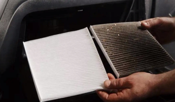 汽車空調(diào)濾芯多久換一次 5000公里更換一次(定期更換效果好)