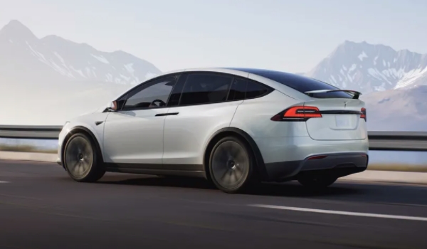 特斯拉suv價格 Model y/ Model x售價31.69-100.00萬元(只有兩款車型)