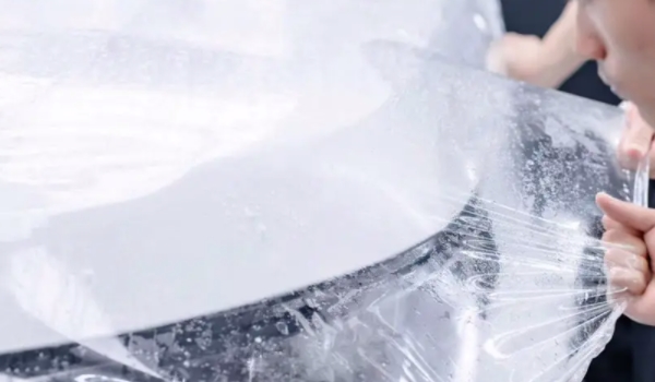 汽車車漆怎么保養 可以粘貼隱形車衣（有效的保護車漆）