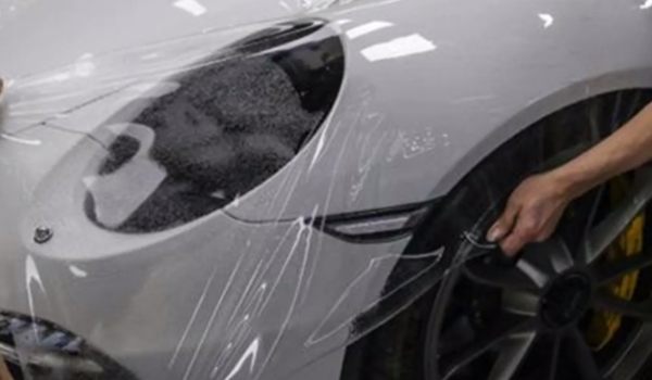 汽車車漆怎么保養 可以粘貼隱形車衣（有效的保護車漆）