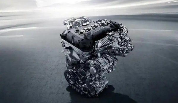 奔騰b70新款發(fā)動機(jī)怎么樣 搭載2.0T發(fā)動機(jī)(動力十分強(qiáng)勁)