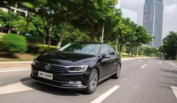 新款邁騰2022款圖片報價 邁騰入門僅售18.69萬元(全款落地20.33萬元)