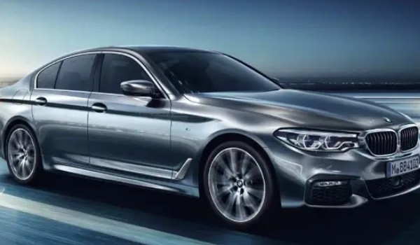 寶馬5系多少錢(qián) 2022款寶馬5系40萬(wàn)一輛(分期首付12萬(wàn))