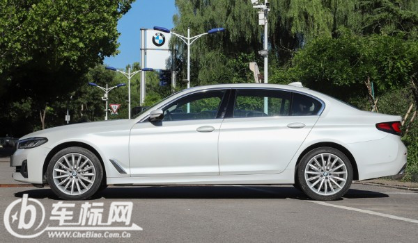 寶馬5系多少錢(qián) 2022款寶馬5系40萬(wàn)一輛(分期首付12萬(wàn))
