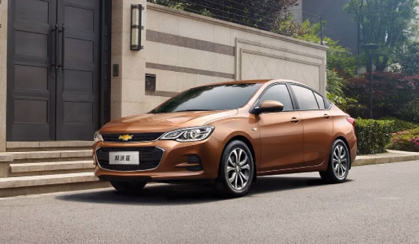 雪佛蘭科沃茲1.5自動擋多少錢 在售車型為1.0T和1.3L售價8.39萬起