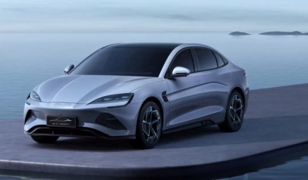 比亞迪海豹試駕體驗(yàn) 加速性能好(續(xù)航里程是很大的優(yōu)勢(shì))