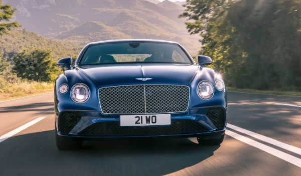 賓利汽車(chē)價(jià)格及圖片 賓利添越插電混動(dòng)售價(jià)238.50萬(wàn)(全款落地265.31萬(wàn)元)