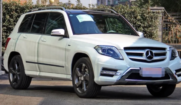 奔馳glk300價(jià)格及圖片 目前已停產(chǎn)(2015款售價(jià)48.50萬(wàn))