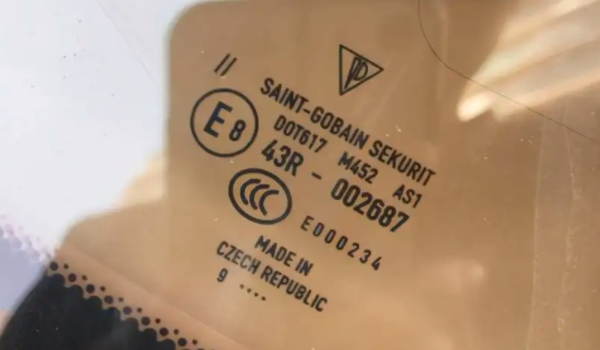 汽車玻璃怎么看時間和日期 通過玻璃標識計算(玻璃上有明顯標記)