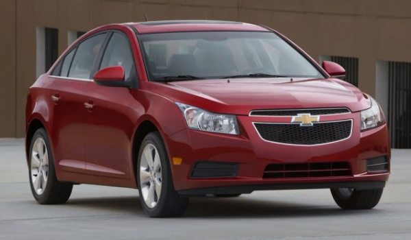 二手雪佛蘭科魯茲多少錢 二手車售價3.88~6.88萬元（根據車況確定