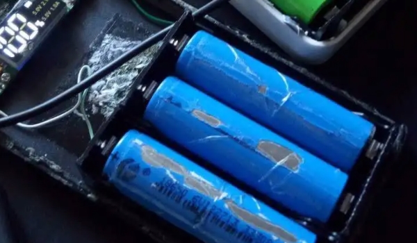 充電寶放在車里面會爆炸嗎 會出現爆炸(要妥善保管)