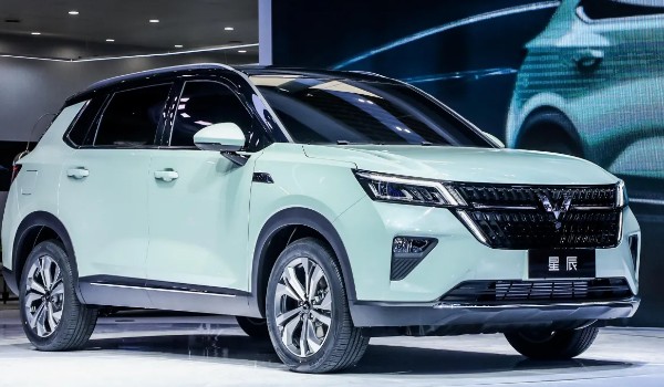 五菱星辰suv2022款價(jià)格及圖片 2022款星辰售價(jià)9萬(wàn)(落地11.53萬(wàn)元)