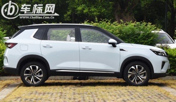 五菱星辰suv2022款價(jià)格及圖片 2022款星辰售價(jià)9萬(wàn)(落地11.53萬(wàn)元)