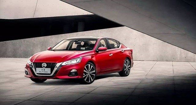 天籟20舒適版報價,價格跨度為17.98-26.98萬同級車型中性價比高