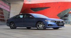 2022款本田雅閣尊貴版落地價,混動版車型燃油經濟性是亮點