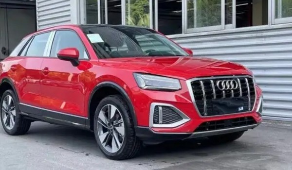 奧迪q2l分期首付多少錢(qián) 分期首付5萬(wàn)(36期月供3608元)