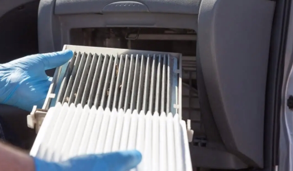 汽車空調有風但不制冷 AC開關沒有打開（空調系統損壞）