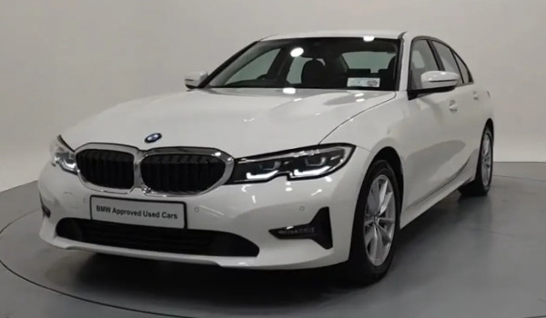 寶馬3系分期3年每個(gè)月多少錢 分期首付8萬(wàn)(36期月供5955元)