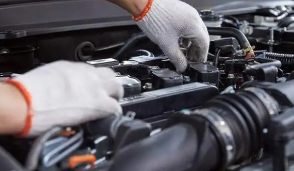 探界者保養周期及費用 小保養200元(每5000公里一保養)