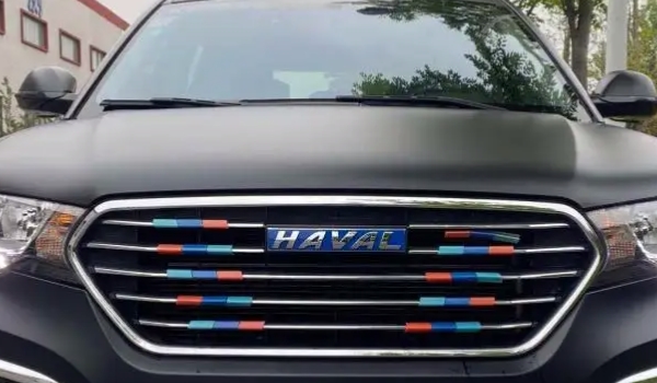 哈弗h6紅標藍標哪個好 質量上是完全相同的(只是配置有所不同)