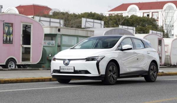 別克微藍(lán)6插電混動版怎么樣 別克微藍(lán)6插電混動版性能好