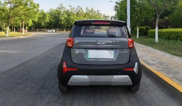 奇瑞小螞蟻多少錢一輛新款 小螞蟻新款售價(jià)7萬(分期首付2萬)