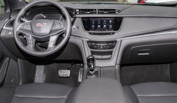 凱迪拉克xt5這款車怎么樣 百公里油耗10.3L(馬力可達237匹)