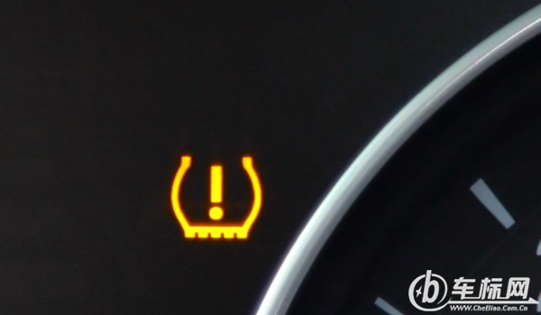 胎壓故障燈亮了還能繼續開嗎 胎壓故障燈亮了不能繼續開