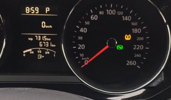 胎壓故障燈亮了還能繼續開嗎 胎壓故障燈亮了不能繼續開