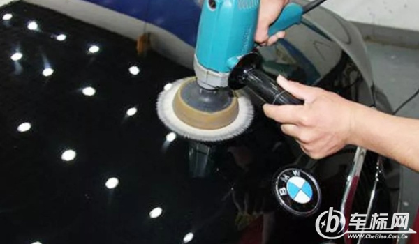汽車車漆怎么保養 保養車漆可以粘貼車衣/打蠟/雨后及時洗車