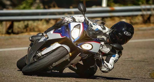 機車是什么意思，所謂兩輪承載著靈魂就是機車的放蕩不羈