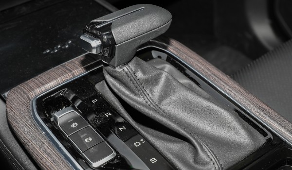 五菱佳辰有自動擋嗎 有自動擋變速箱(CVT無級變速箱)