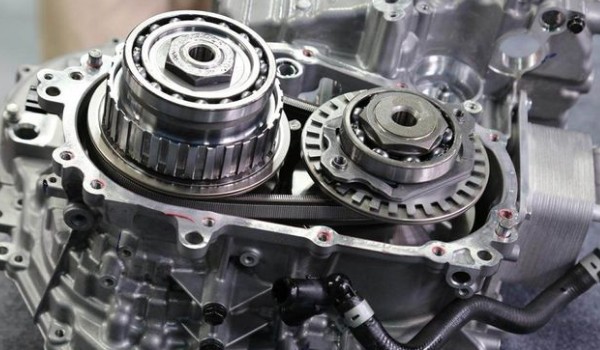 沃爾沃s90的變速箱是哪個(gè)品牌 愛信8擋手自一體(平順性高)