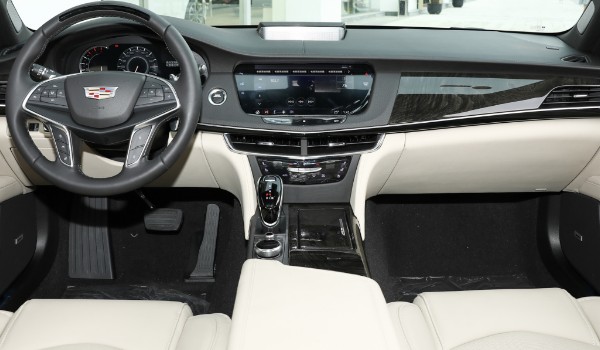 林肯大陸和ct6哪個更好 ct6車身長達5.2米(配置功能豐富)