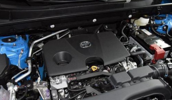 豐田榮放和本田crv哪個好 crv車身長達4.7米(榮放動力更好)