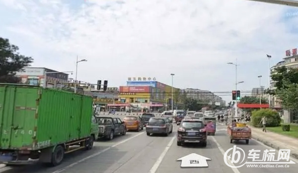 紅燈闖一半停下來了算闖紅燈嗎 不算闖紅燈(停下不可以移動車輛)