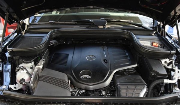 奔馳s級動力怎么樣 輸出馬力可達435匹(搭載兩款發動機)