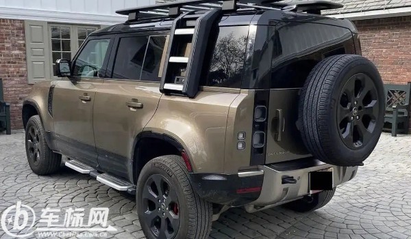 路虎衛士油耗高不高 百公里油耗14.2L(油耗一公里1.1元)