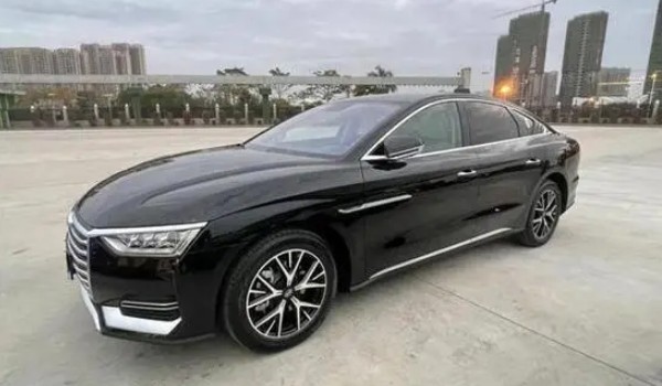 比亞迪e9和漢ev哪個好 漢ev續航可達610km(配置豐富)