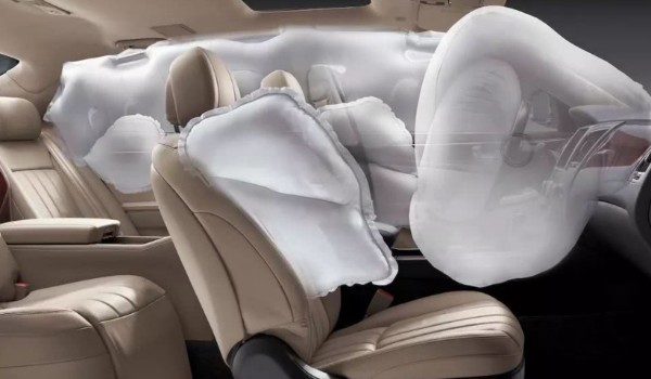 東風標致4008有幾個氣囊 搭載6個氣囊(安全性很高)