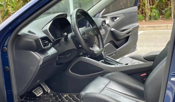 現代菲斯塔2023款圖片及價格 新車售價13萬一輛(分期首付4萬)