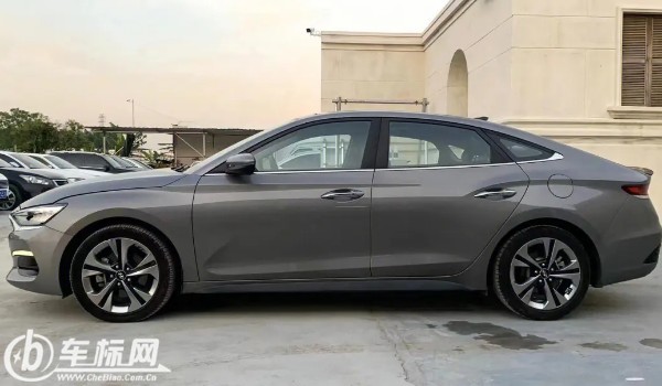 現代菲斯塔安全系數怎么樣 駕駛輔助功能豐富(搭載六個氣囊)