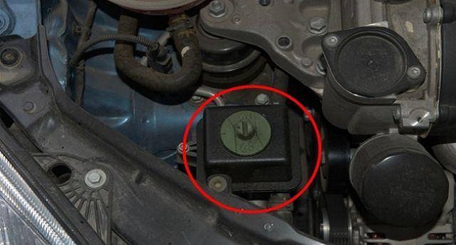 變速箱油多長時間換一次，不同車型更換時間不同根據保養手冊說明進行更換