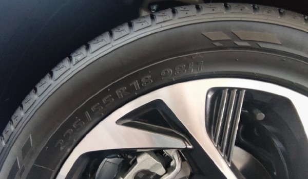 現代庫斯途輪胎尺寸是多少 輪胎規格為225/55 r18