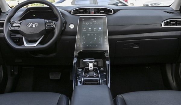 現代ix25報價及圖片 新車售價8萬一輛(分期首付2萬)